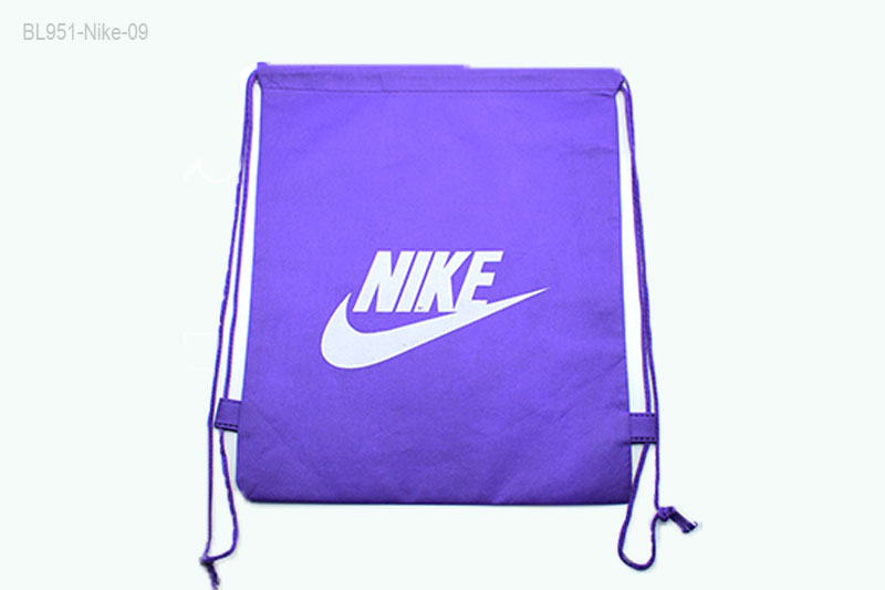 ����� ��� �����, ������ 33,5*39,5 ��, ����� � ����������������� ���������, �� ���������� ������� � 2-�� �����������, ���� ����������.